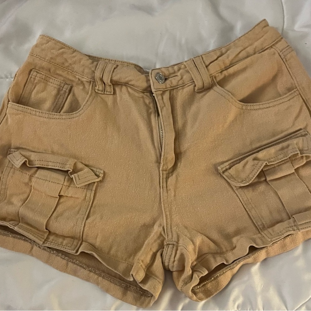 SHEIN Beige Women's Cargo Shorts